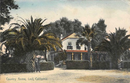 1909 colorized postcard showing one of Lodi's more prosperous "Country" homes.