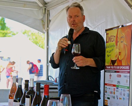 Fred Swan leading a past Lodi ZinFest Wine School class, by Randy Caparoso